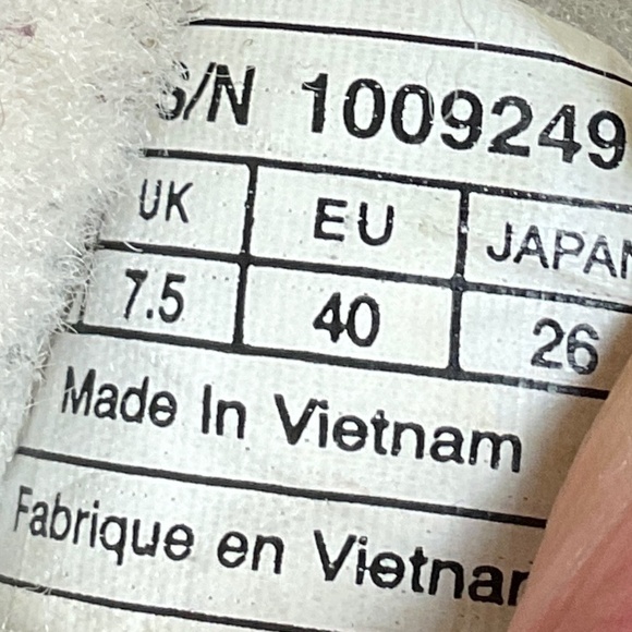 UGG Classic Slipper - Picture 7 of 8